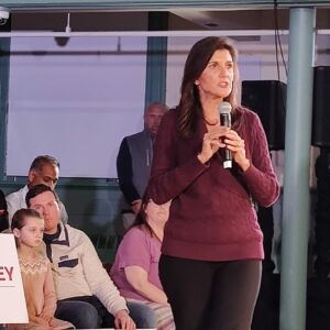 ‘Badass Woman’ Haley Draws Big Crowd in Exeter for NH Kick-Off