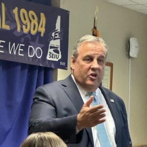 GOP’s Christie Makes Pitch To State Workers’ Union, Takes Shot at Haley Over Abortion