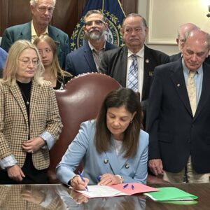 Ayotte Signs Bill Putting NH at Forefront of ‘Right to Try’ Medical Movement